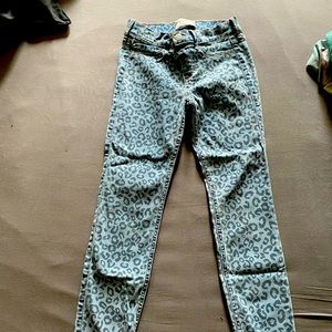 Abercrombie kids leopard print pull on jeggings
